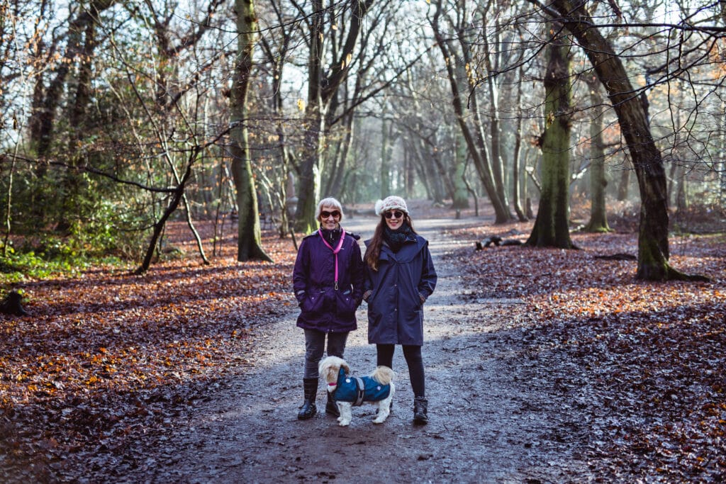 Elisa Harca and her mother in Highate Woods, London.