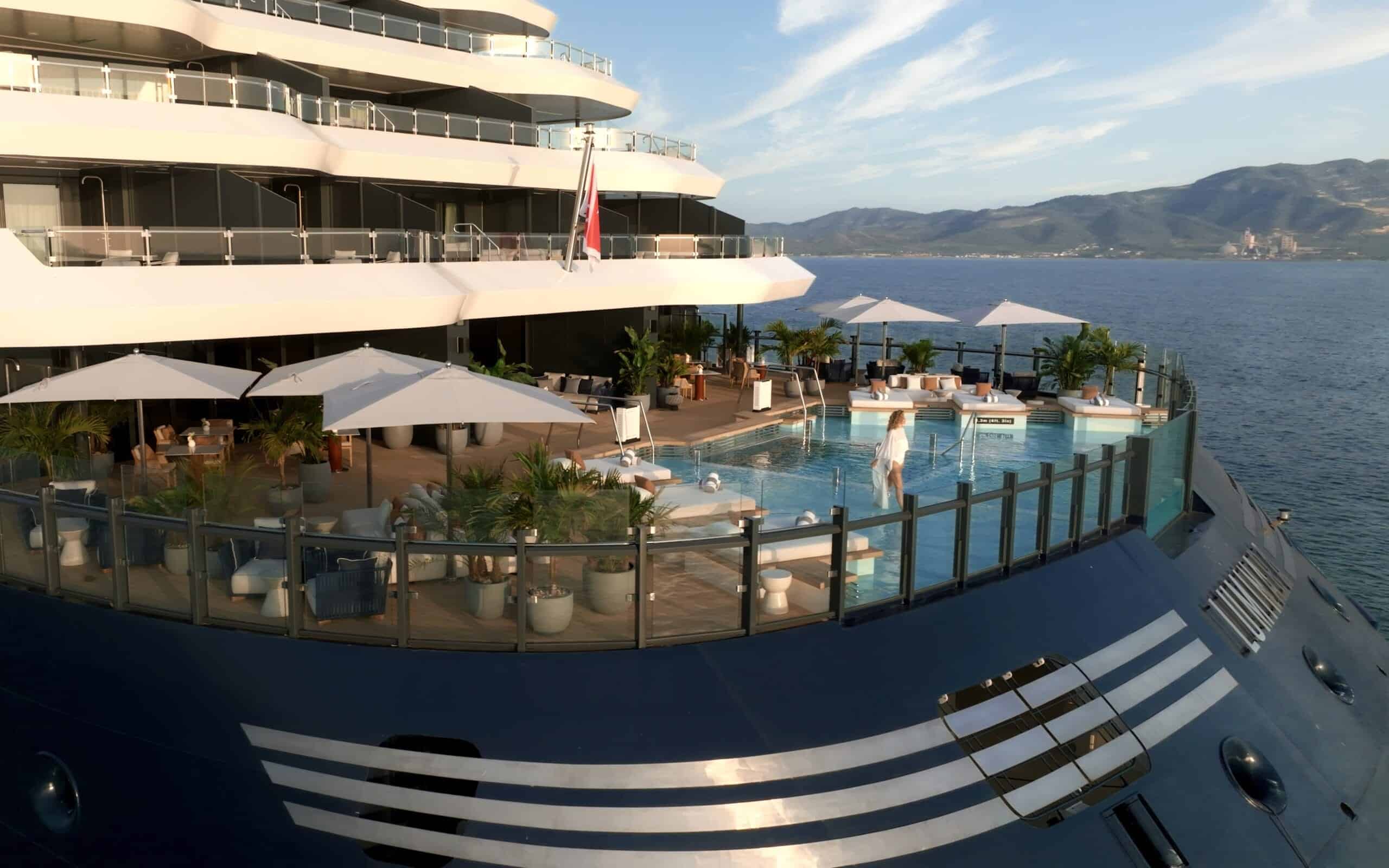 Ritz Carlton Yacht Luminara_Exterior_Beach House Pool